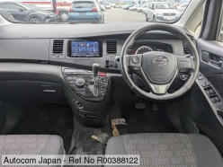 TOYOTA ISIS PLATANA V-SELECTION 2012