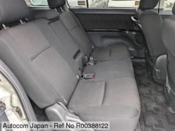 TOYOTA ISIS PLATANA V-SELECTION 2012