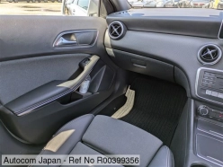 MERCEDES A180 STYLE 2015