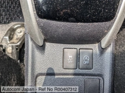 TOYOTA FIELDER G 2016
