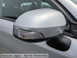 TOYOTA FIELDER X 2019