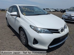 TOYOTA AURIS 150X 2015