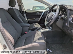 TOYOTA AURIS 150X 2015