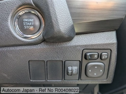 TOYOTA AURIS 150X 2015
