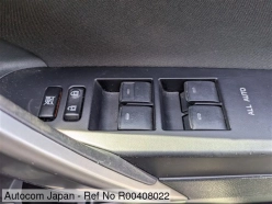 TOYOTA AURIS 150X 2015