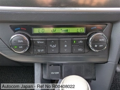 TOYOTA AURIS 150X 2015