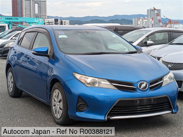 TOYOTA AURIS 180G 2013