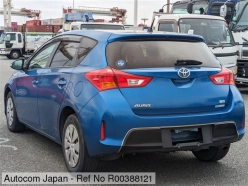 TOYOTA AURIS 180G 2013