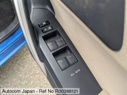 TOYOTA AURIS 180G 2013