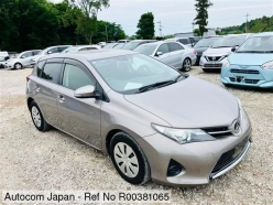 TOYOTA AURIS 150X 2014