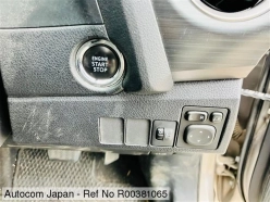 TOYOTA AURIS 150X 2014