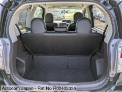TOYOTA SPADE X 2015