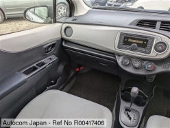 TOYOTA VITZ F 2013